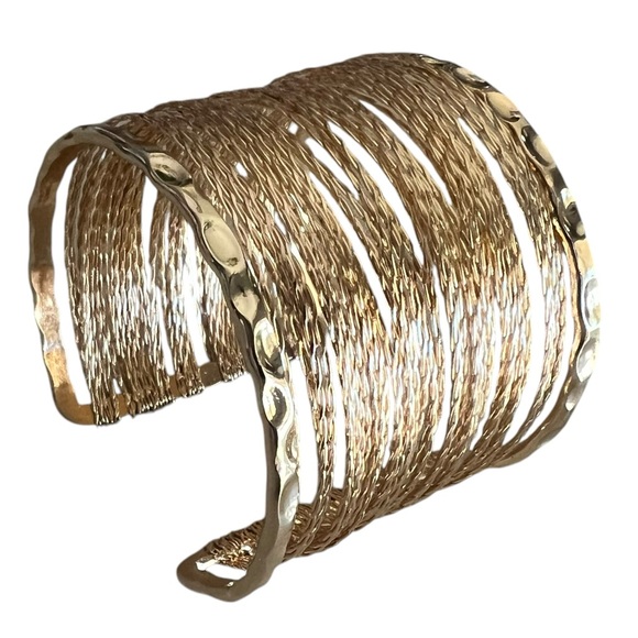 Elegant Gold Cuff Bracelet - Picture 7 of 8
